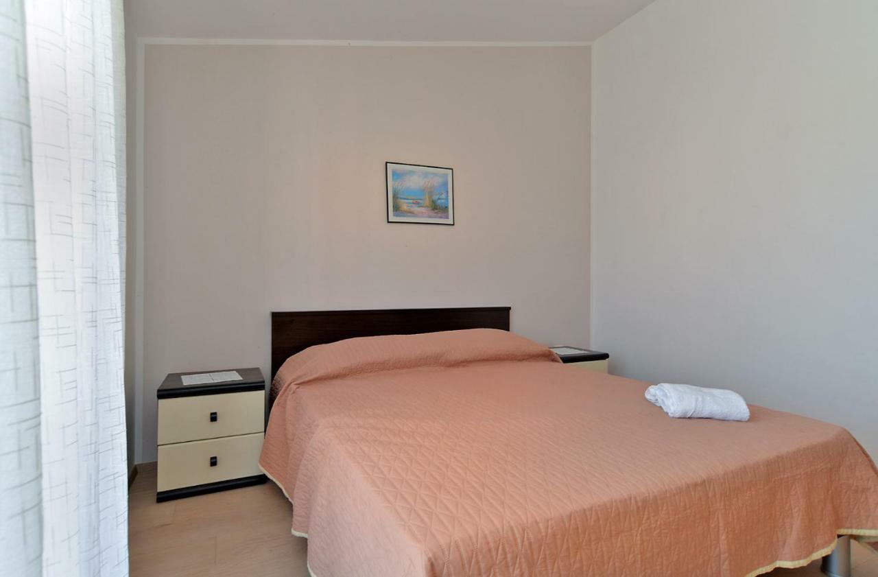 Apartment Gracijela 827 Medulin Buitenkant foto